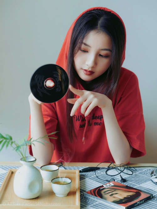 “东桃花岛:缆绳滑水让水上运动焕发新光彩”