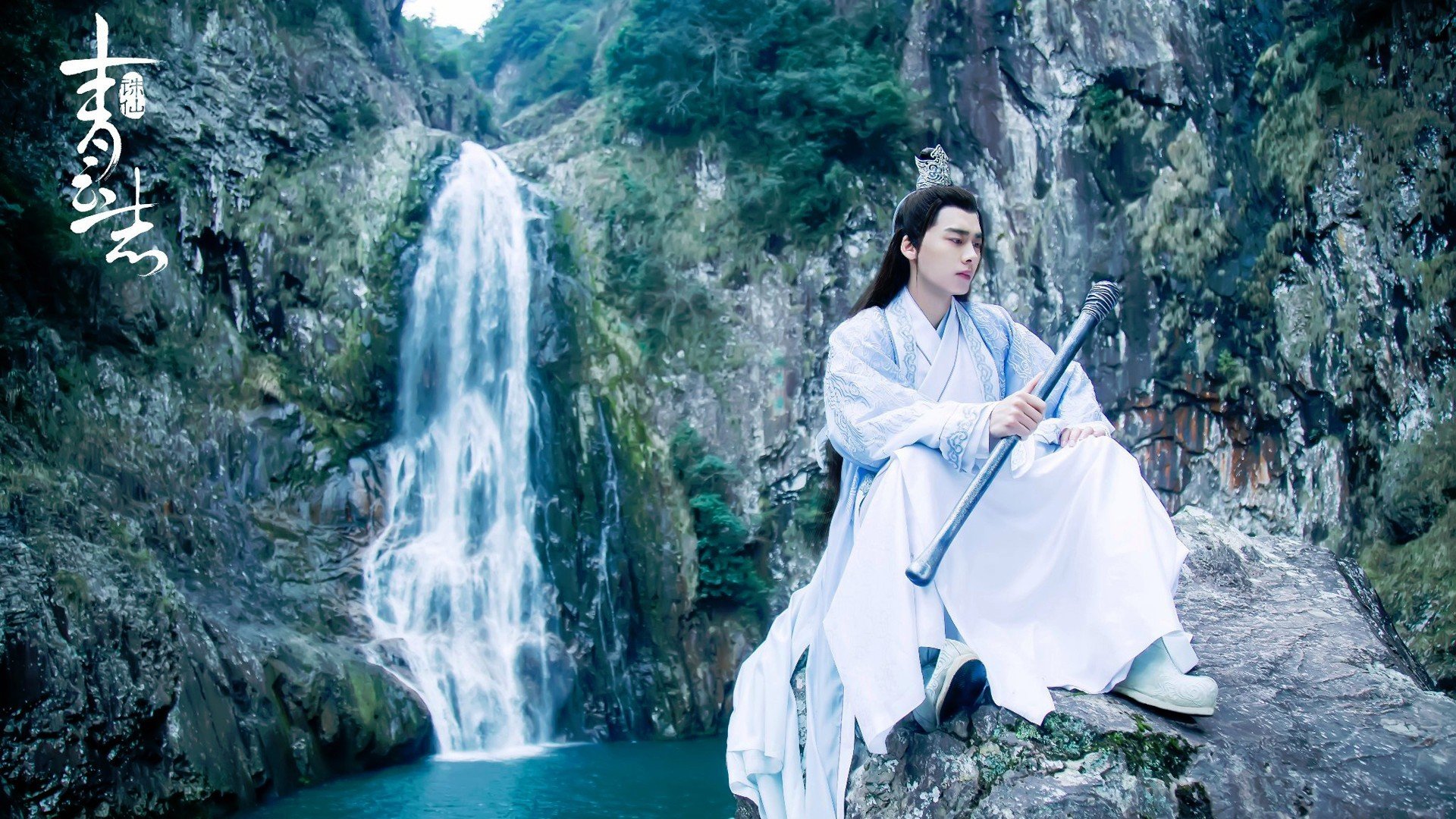 亚冠赛场中日韩球队上演焦点之战,中日韩足球