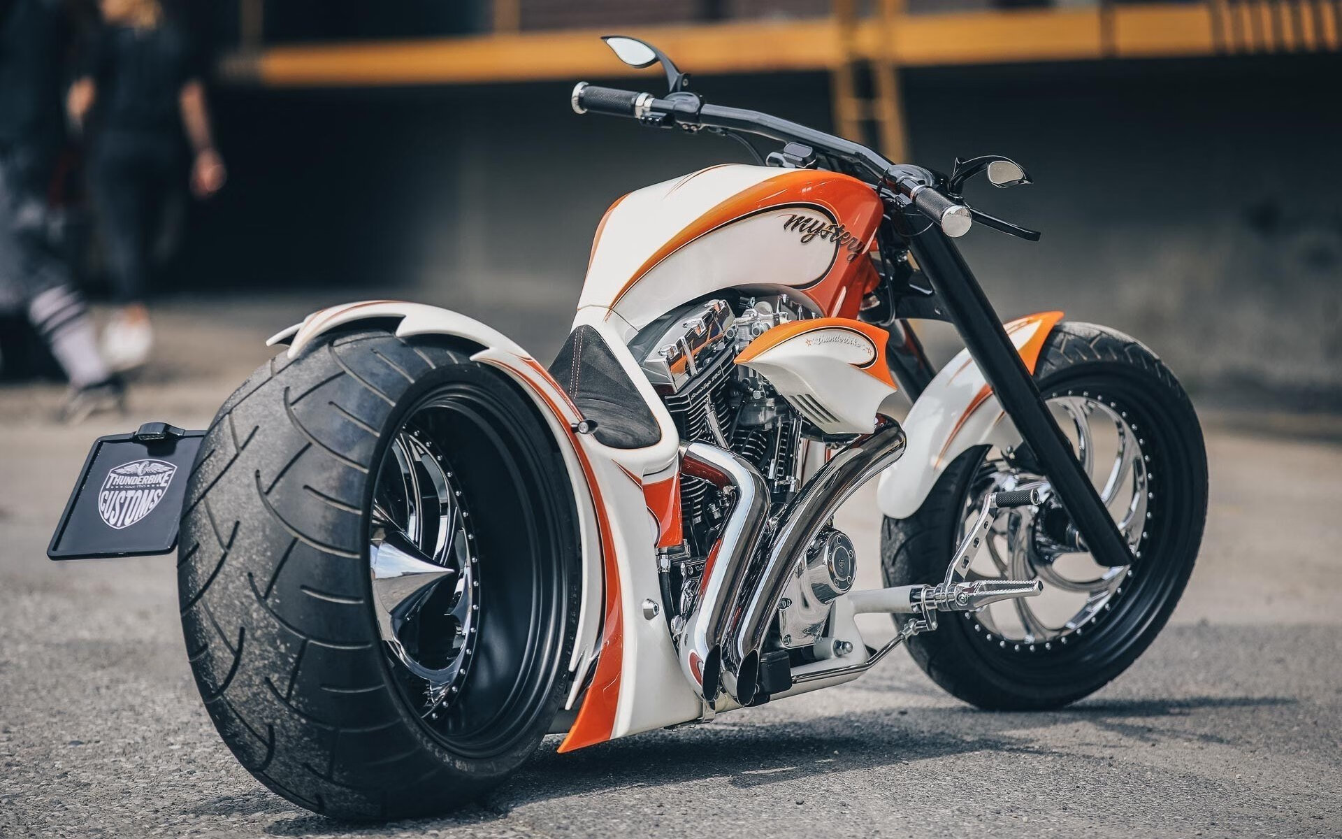 女子篮球青年队加强身体对抗训练提升强度,青少年女子篮球队